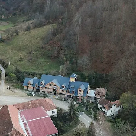 Homestay Golema Reka Crni Vrh